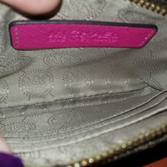 Micheal Kors Wallet Wristlet Coin Purse - Picture 4 of 6